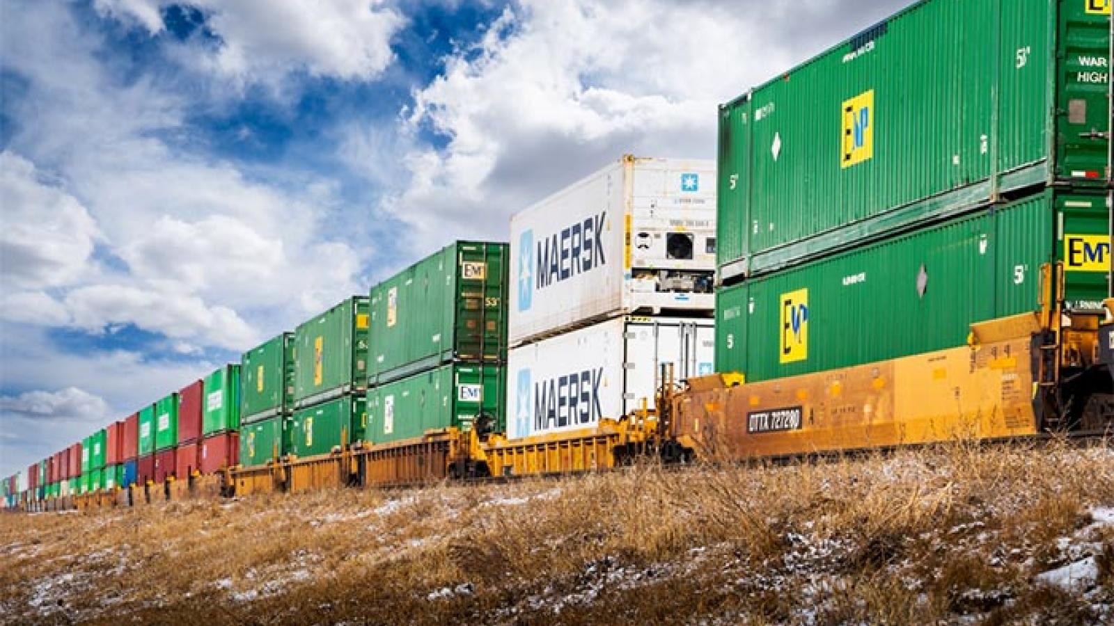 Freight railroad slowdowns under microscope amid supply crunch