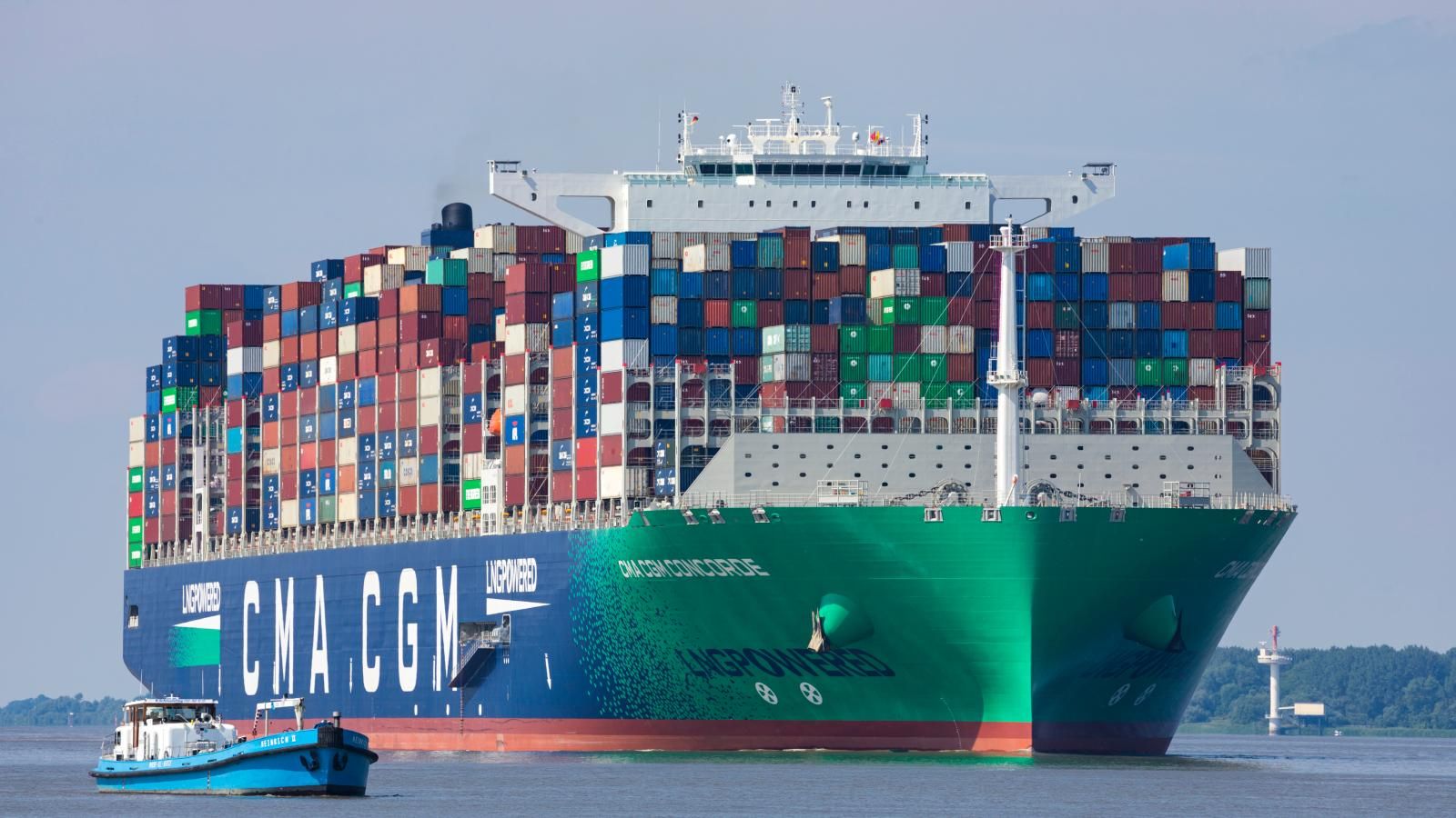 CMA CGM orders 16 new alternative fuel mega-ships: report