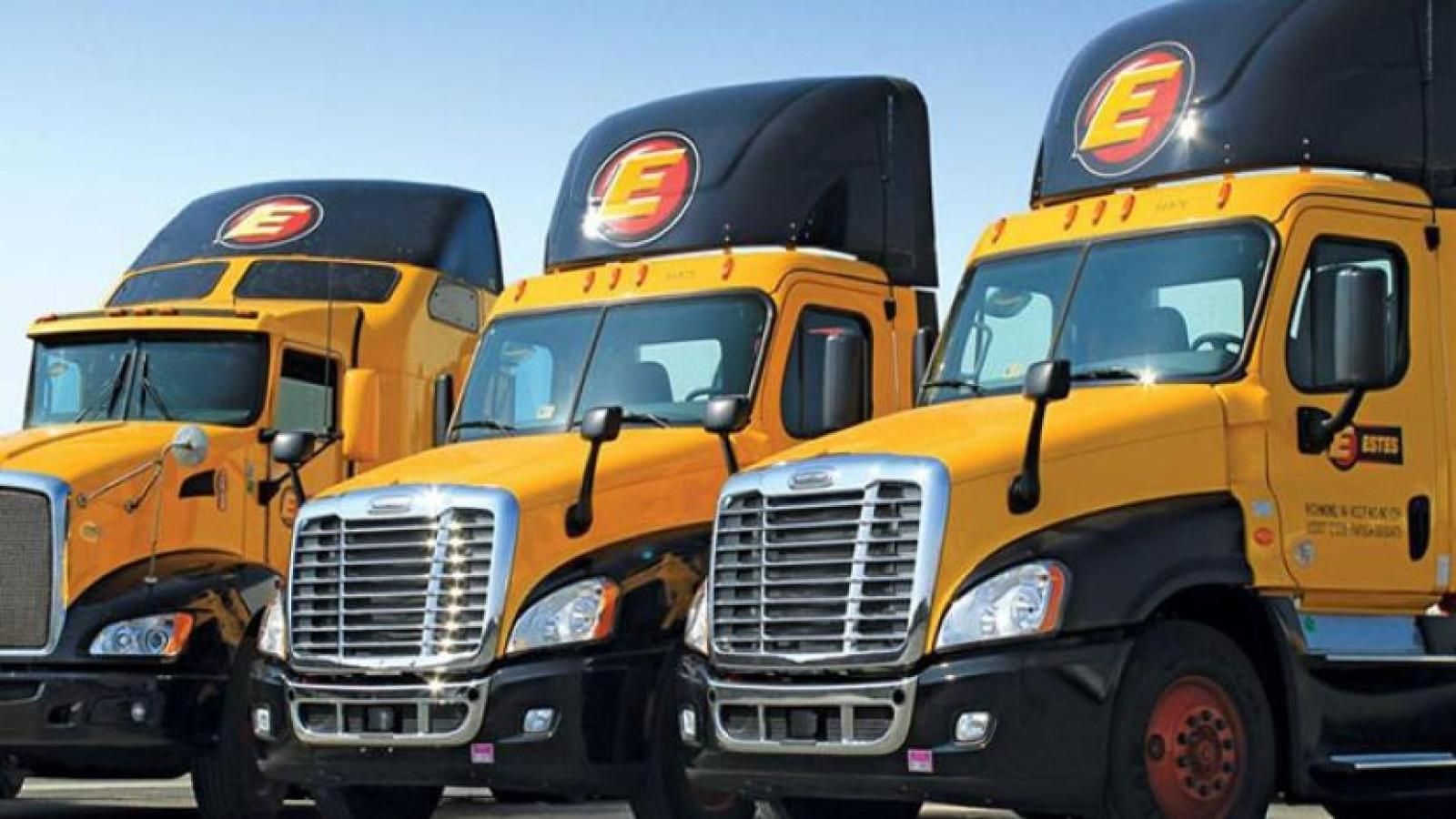 Estes expands international forwarding, raises bid for Yellow terminals