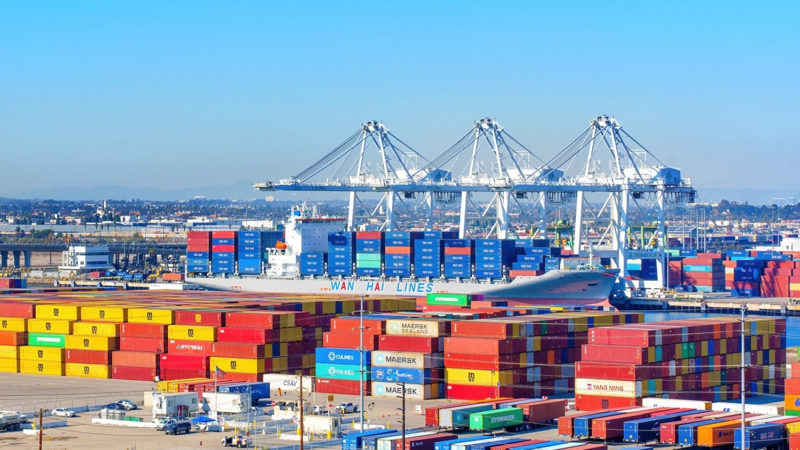 Rail, truck container dwells in LA-LB slide as early peak season approaches