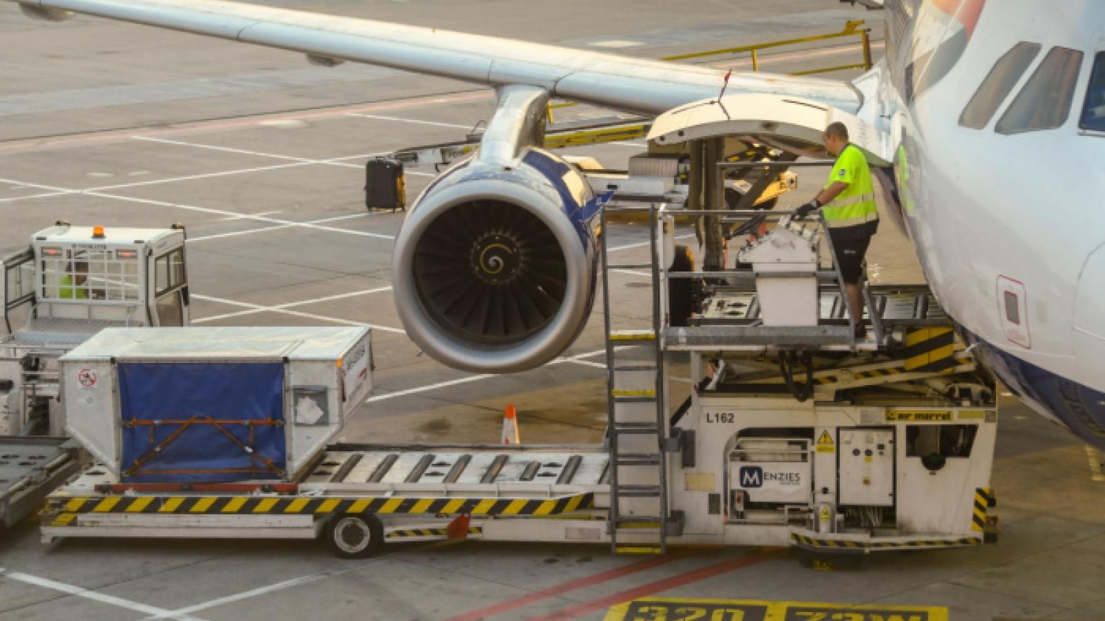 Highflying transAtlantic air cargo volume posts March decline