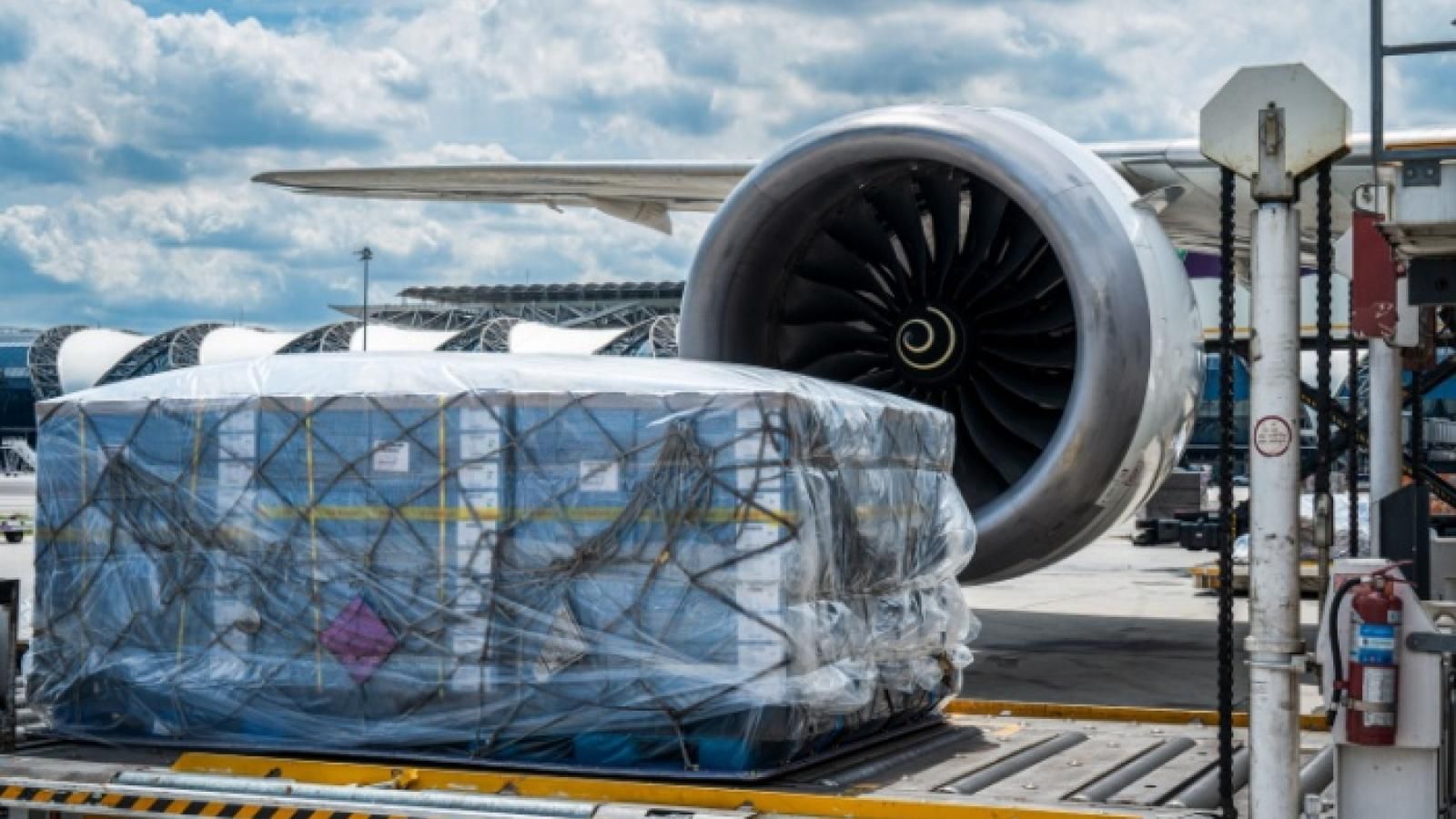 High-flying air cargo market heading for ‘hot’ peak season