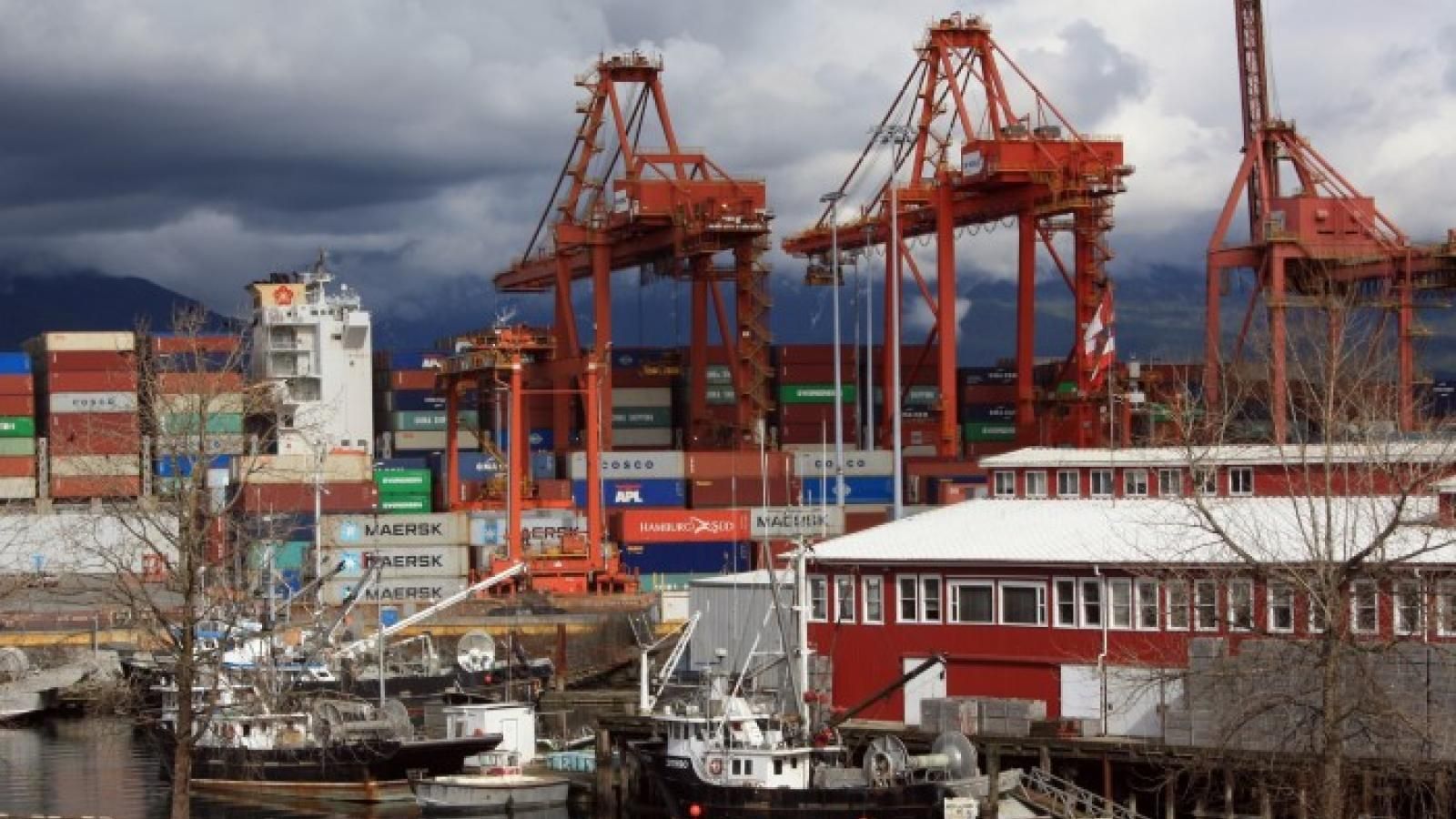 UPDATE: ILWU Canada votes to strike if contract talks fail