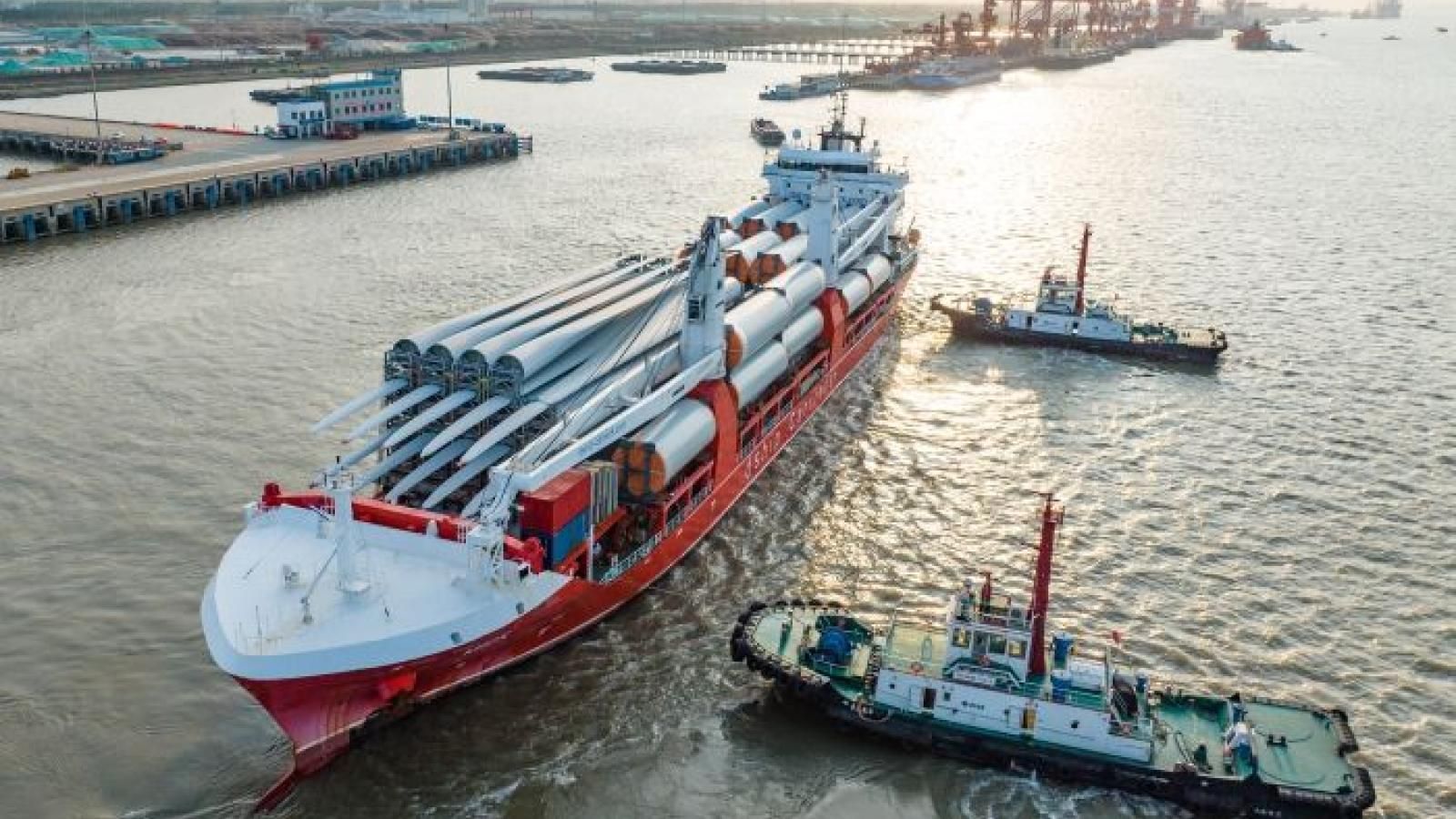 Container lines charter breakbulk tonnage, pushing up rates