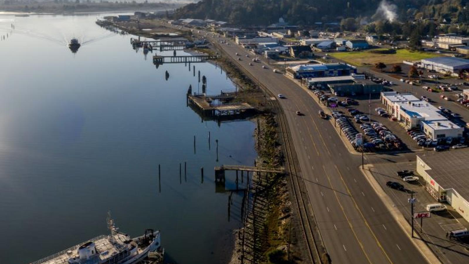 Coos Bay developer sees tailwind for proposed West Coast box terminal