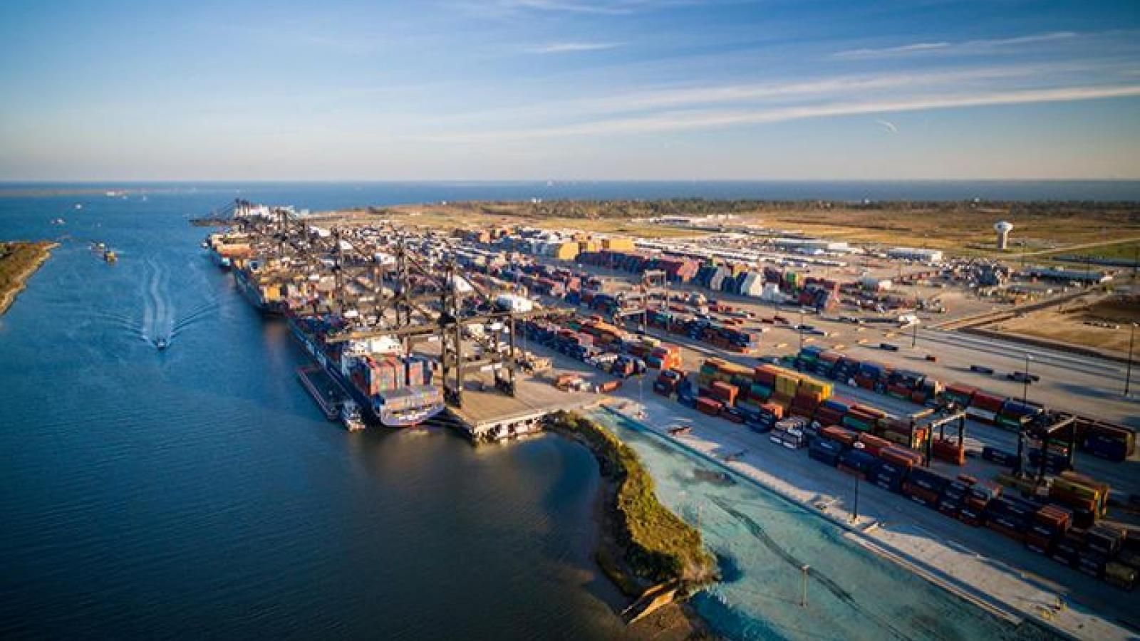 Houston weighs new terminal, inland port amid container growth