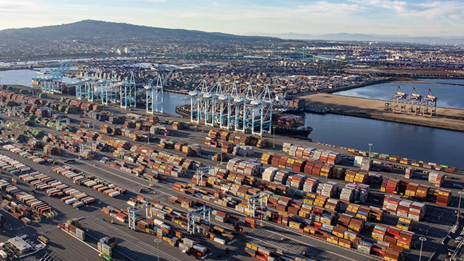 Port automation debate intensifying amid West Coast labor talks