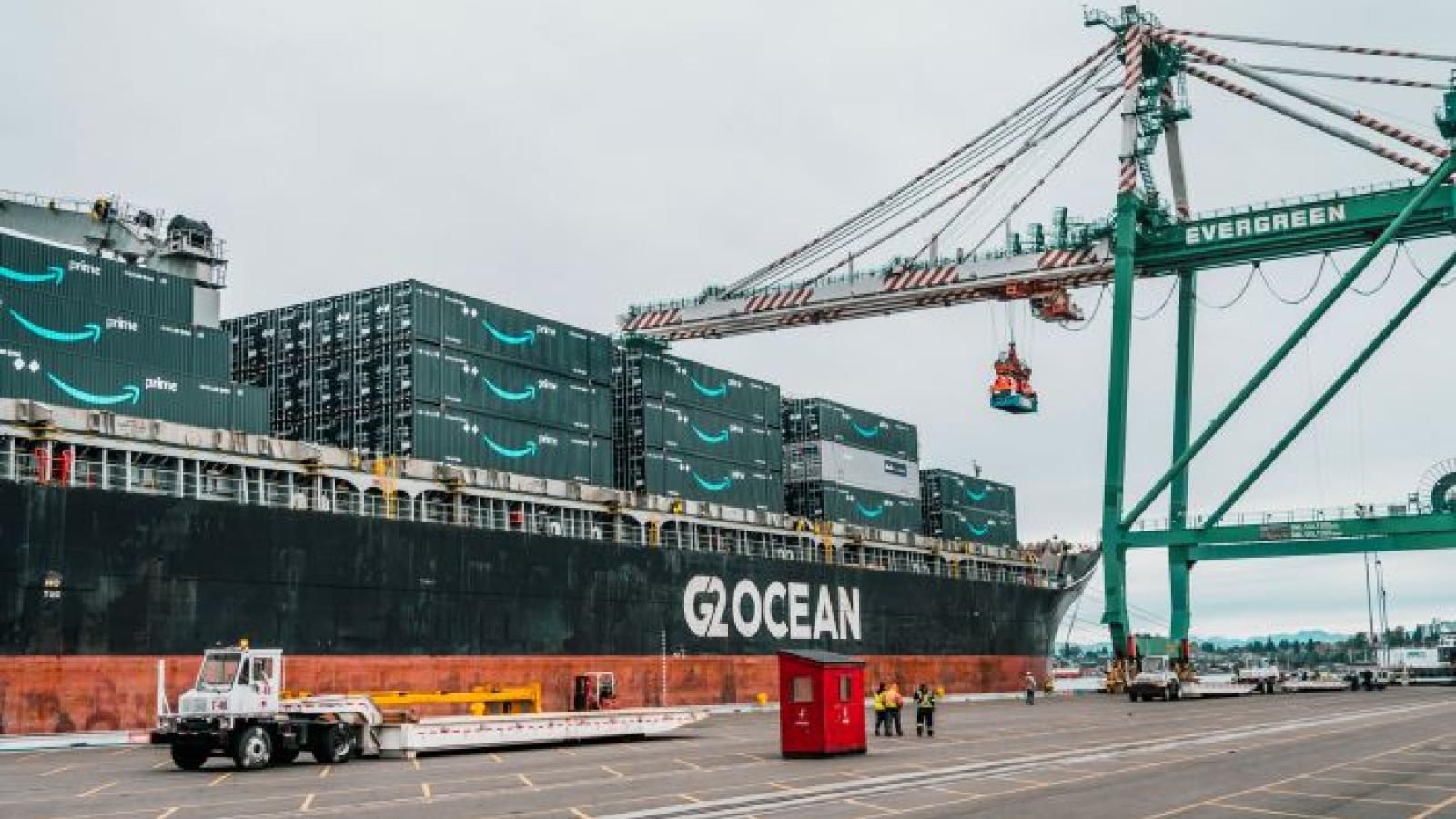 Container imports jump at Everett as carriers seek alternative ports