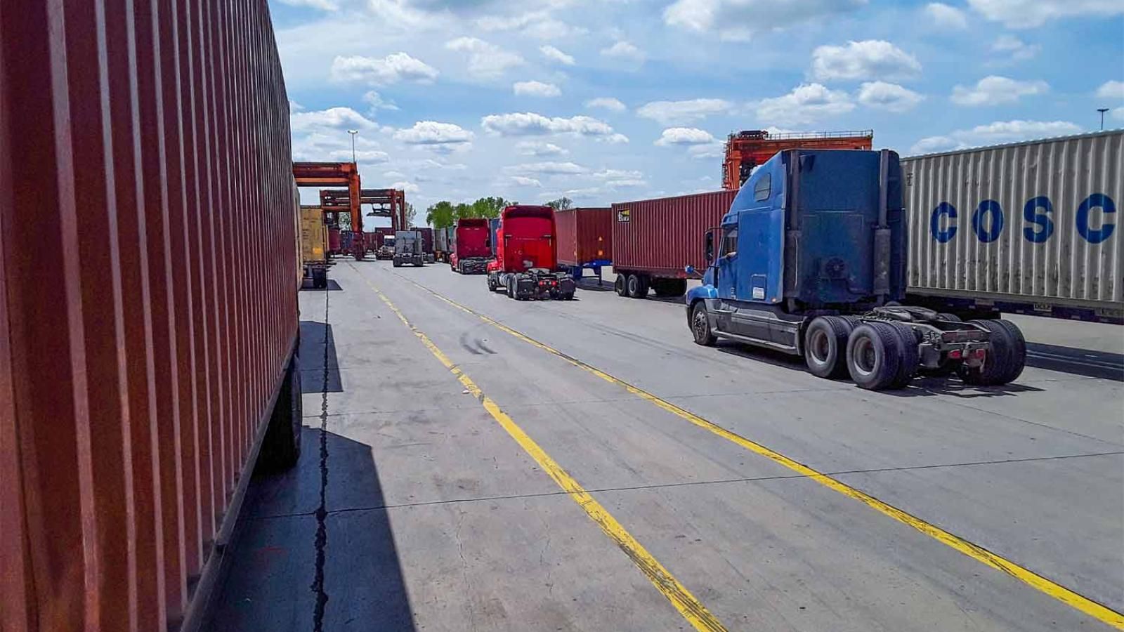 US drayage drivers quitting as rail ramp congestion crimps pay