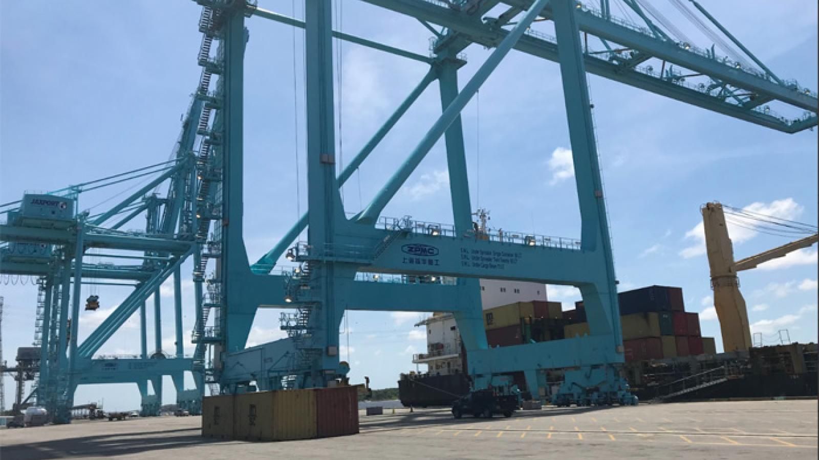 Volume boost, construction snarls Jacksonville’s Blount Island drayage