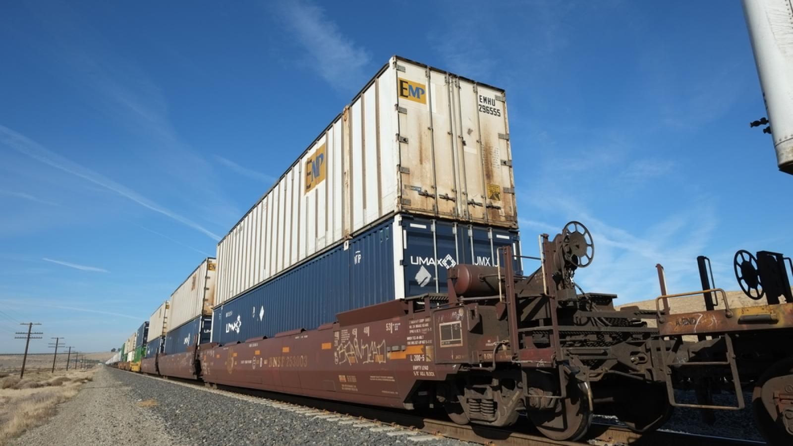 Key rail executives back intermodal business despite questions over margins