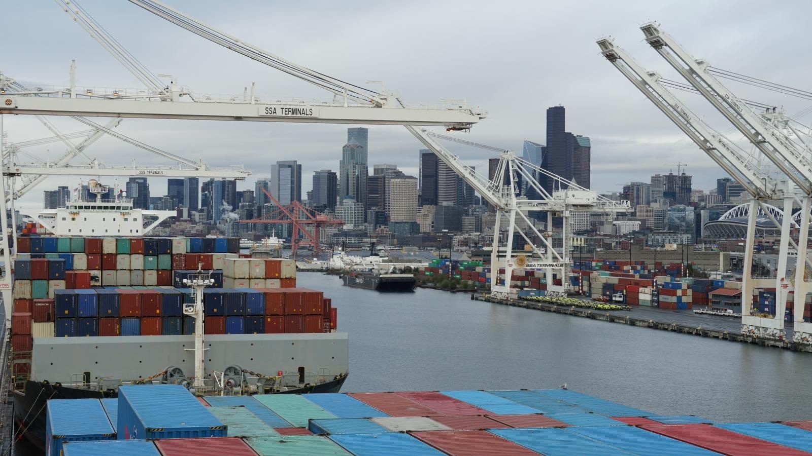 Seattle-Tacoma seeking more direct vessel-to-rail container moves