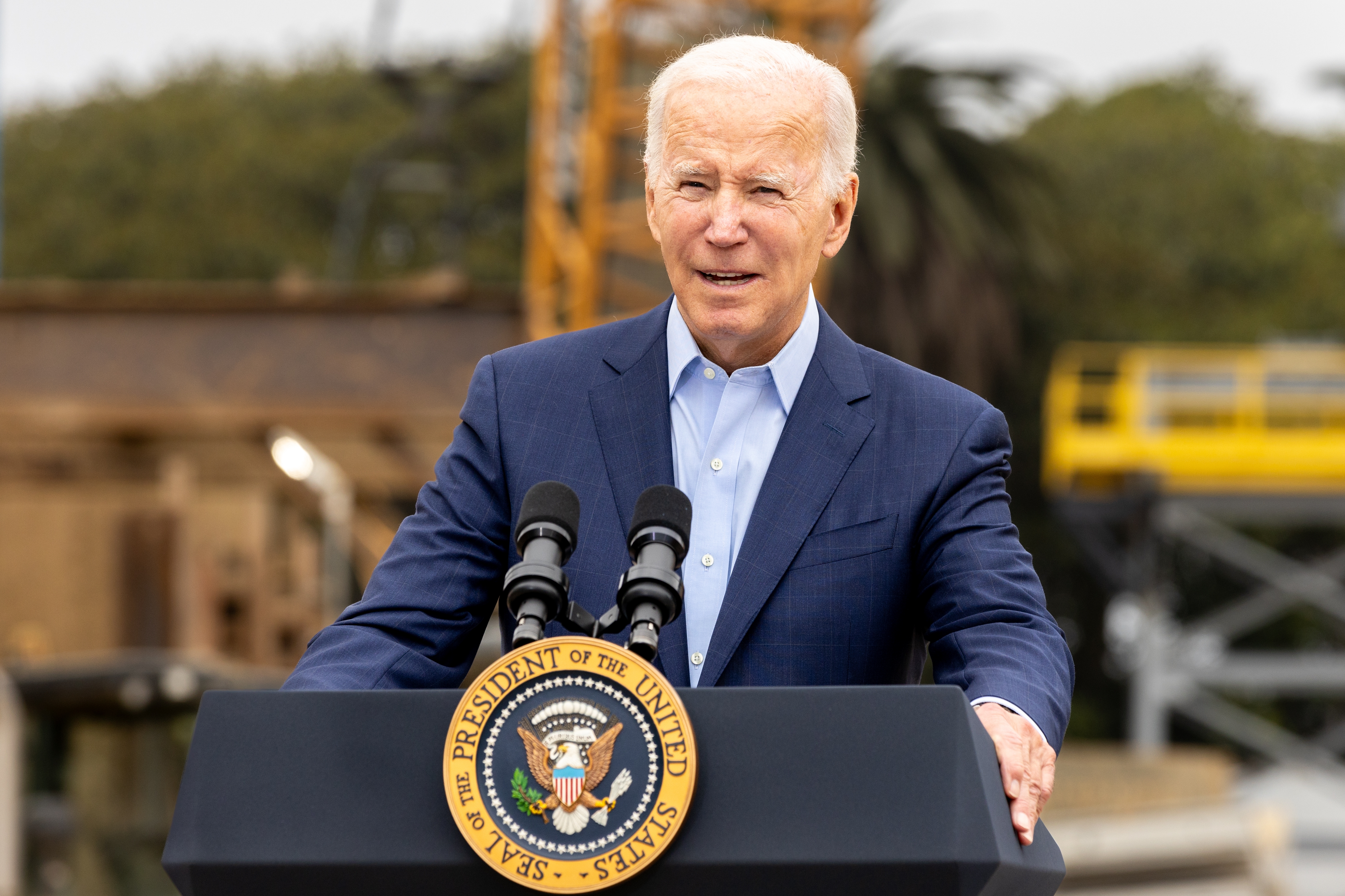 House Republicans, shippers up pressure on Biden to stop US port strike