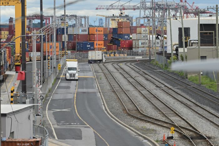 Montreal dockworkers to refuse overtime in latest salvo against port employers | Journal of Commerce