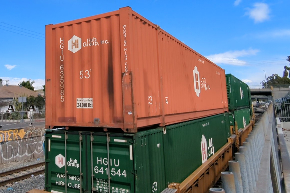 Hub Group’s Q3 intermodal volumes jump amid cargo frontloading