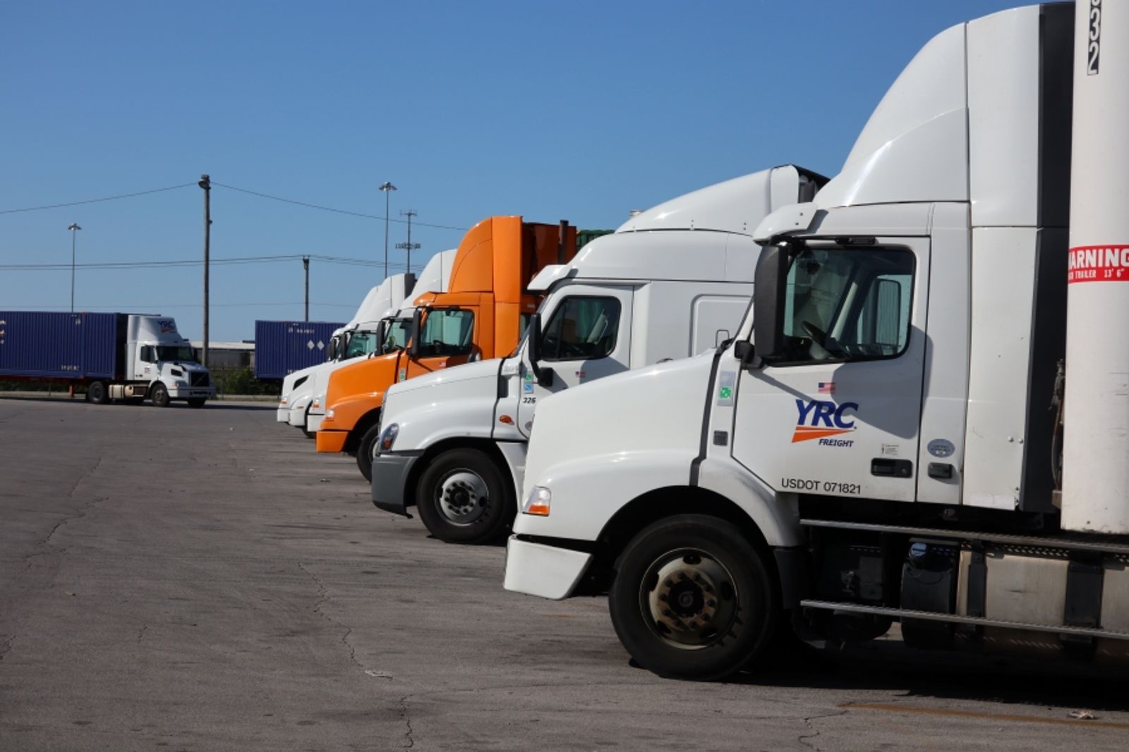 Knight-Swift puts LTL buyouts on hold as US freight market flattens