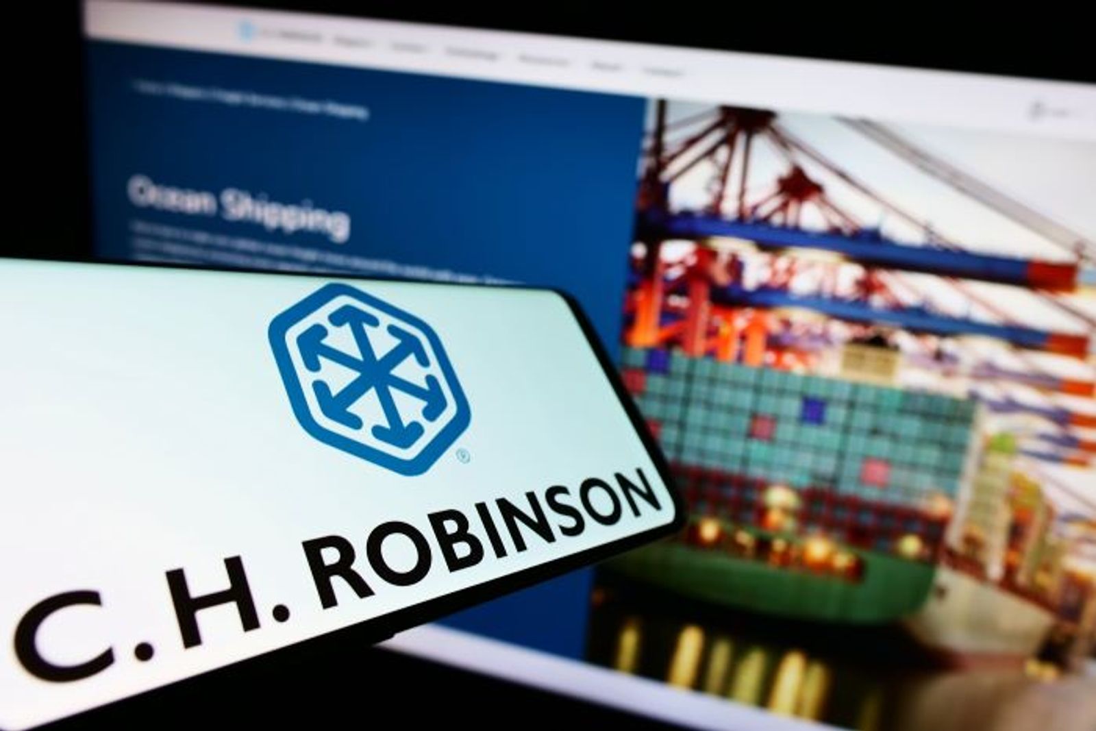 C.H. Robinson’s forwarding business offsets weak US truck market