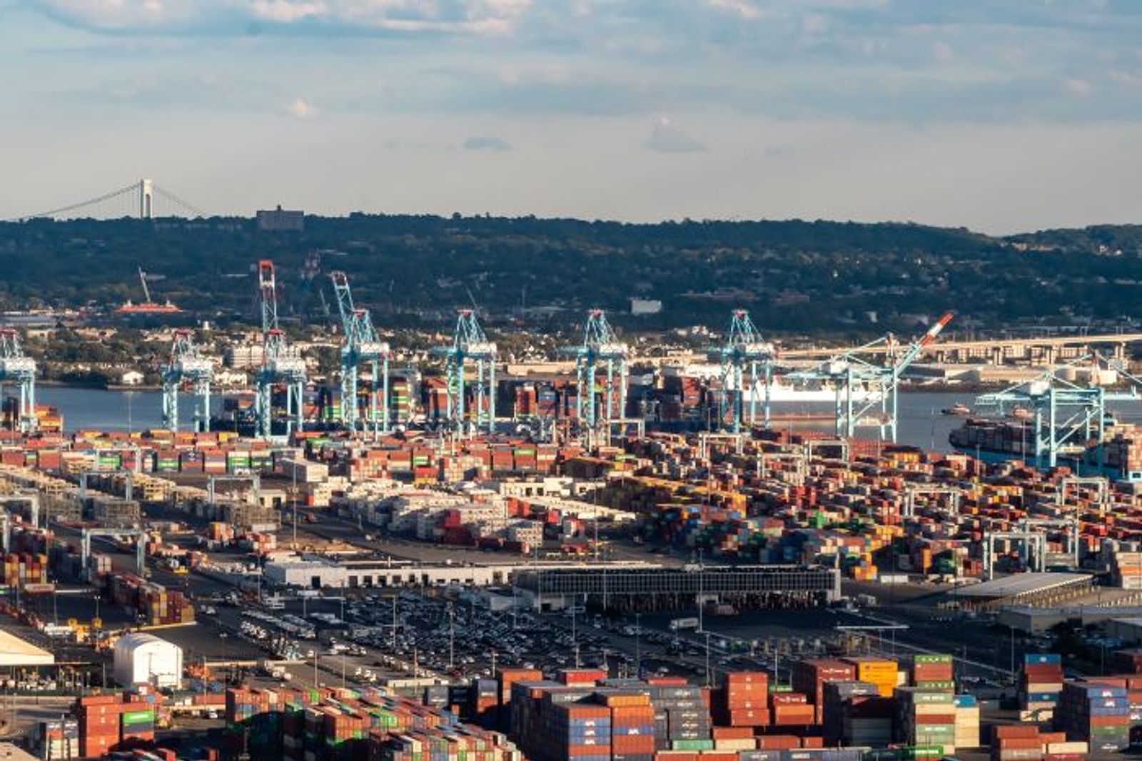 Stakeholders say choked NY-NJ marine terminals creating delays at port