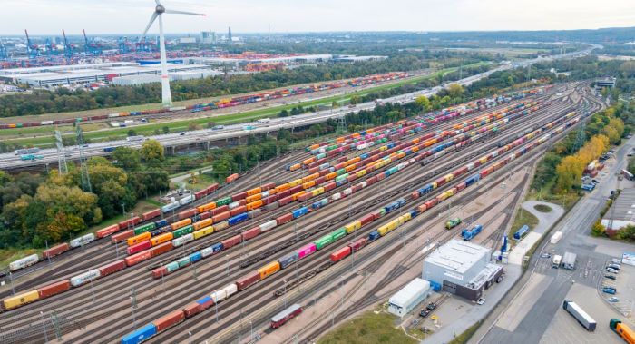 Geopolitics, weak German economy slowed Hamburg’s 2024 volume growth