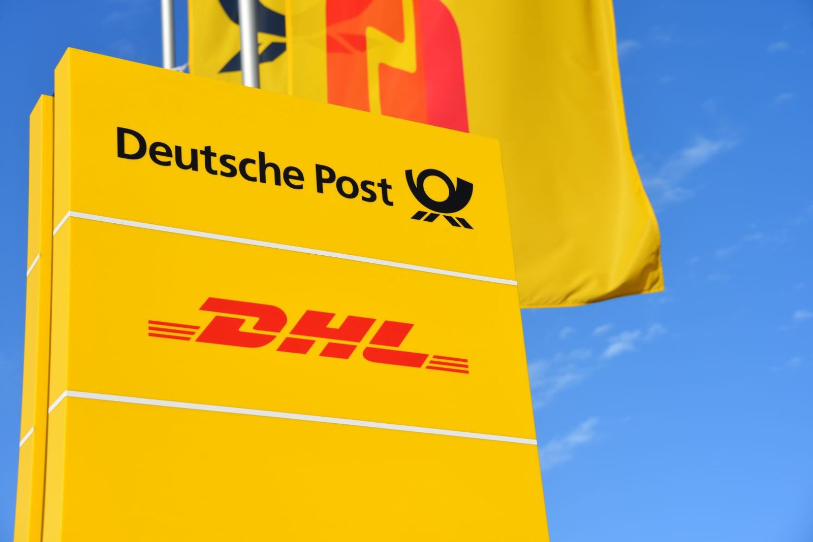 DHL Global Forwarding buoyed by good Q4, but acknowledges weak spots