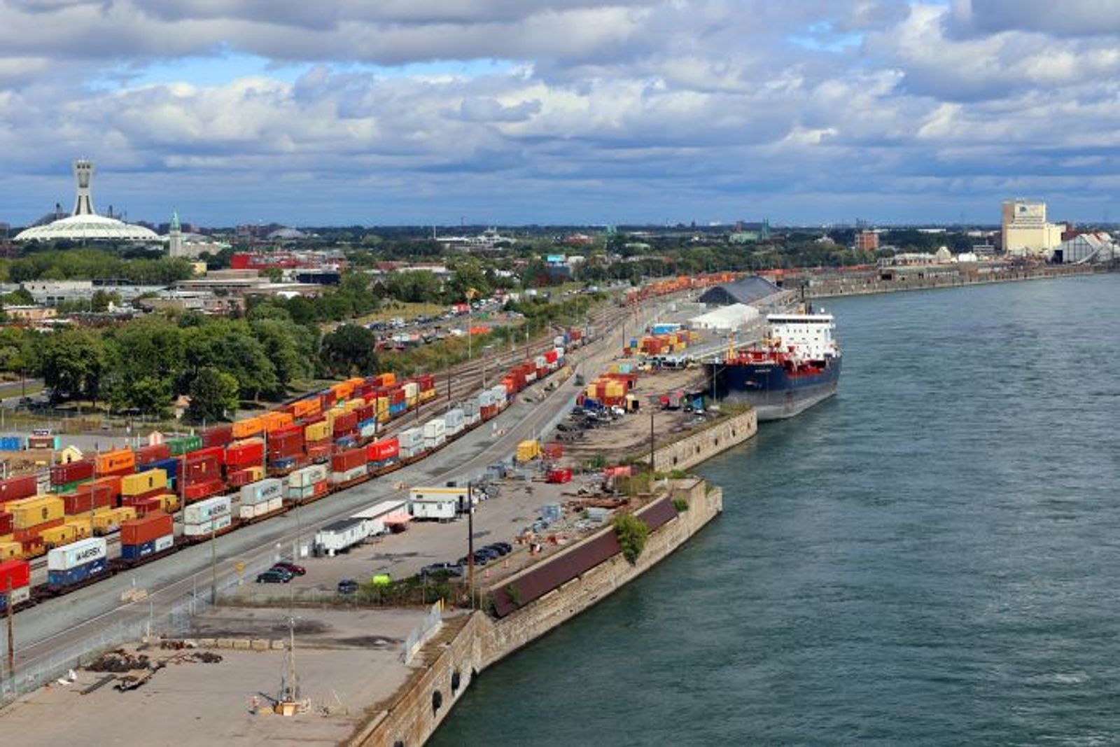 Montreal longshore labor talks head to arbitration after impasse