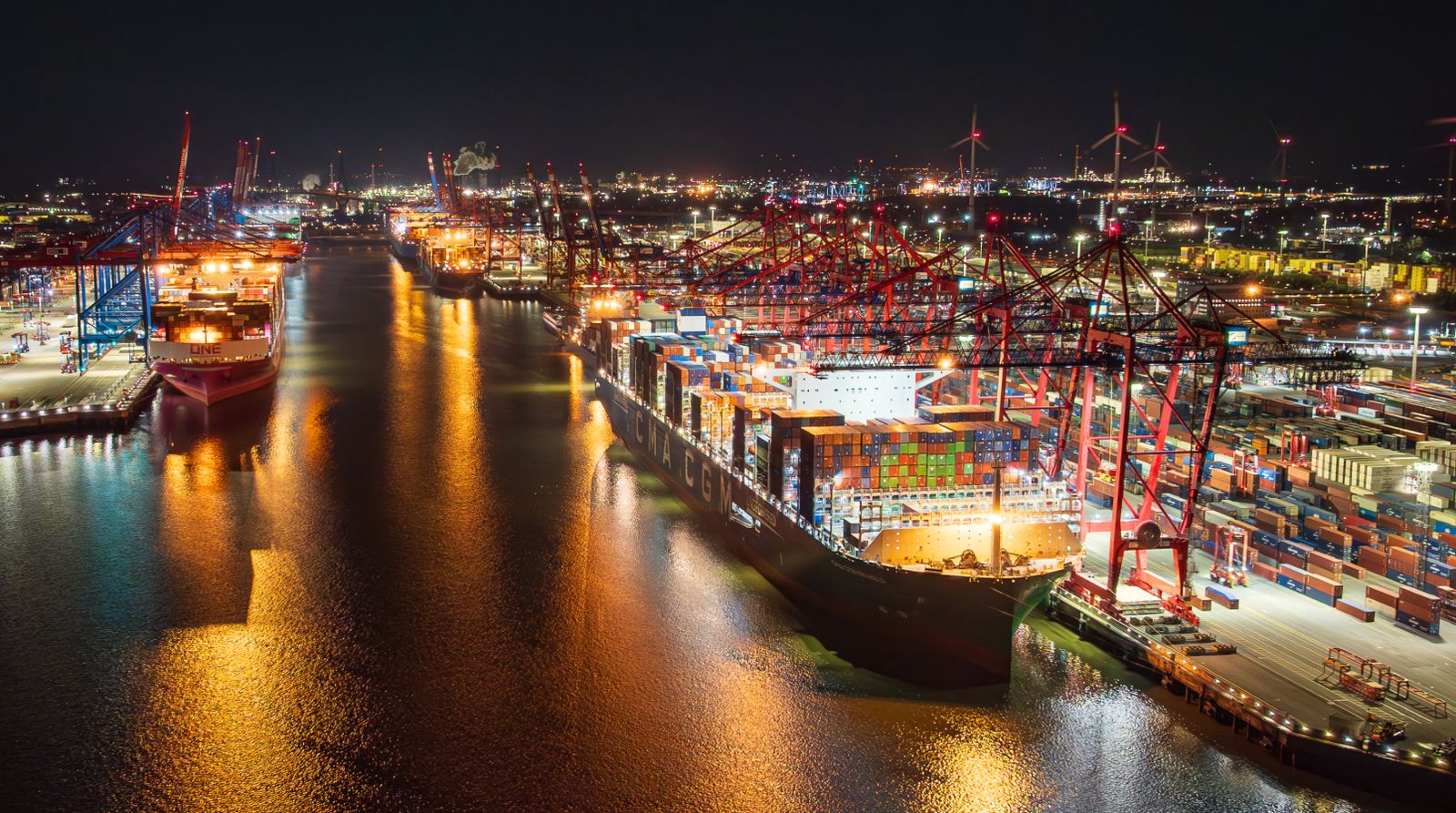 Robust Asia, Europe trade drives up Hamburg’s container volumes