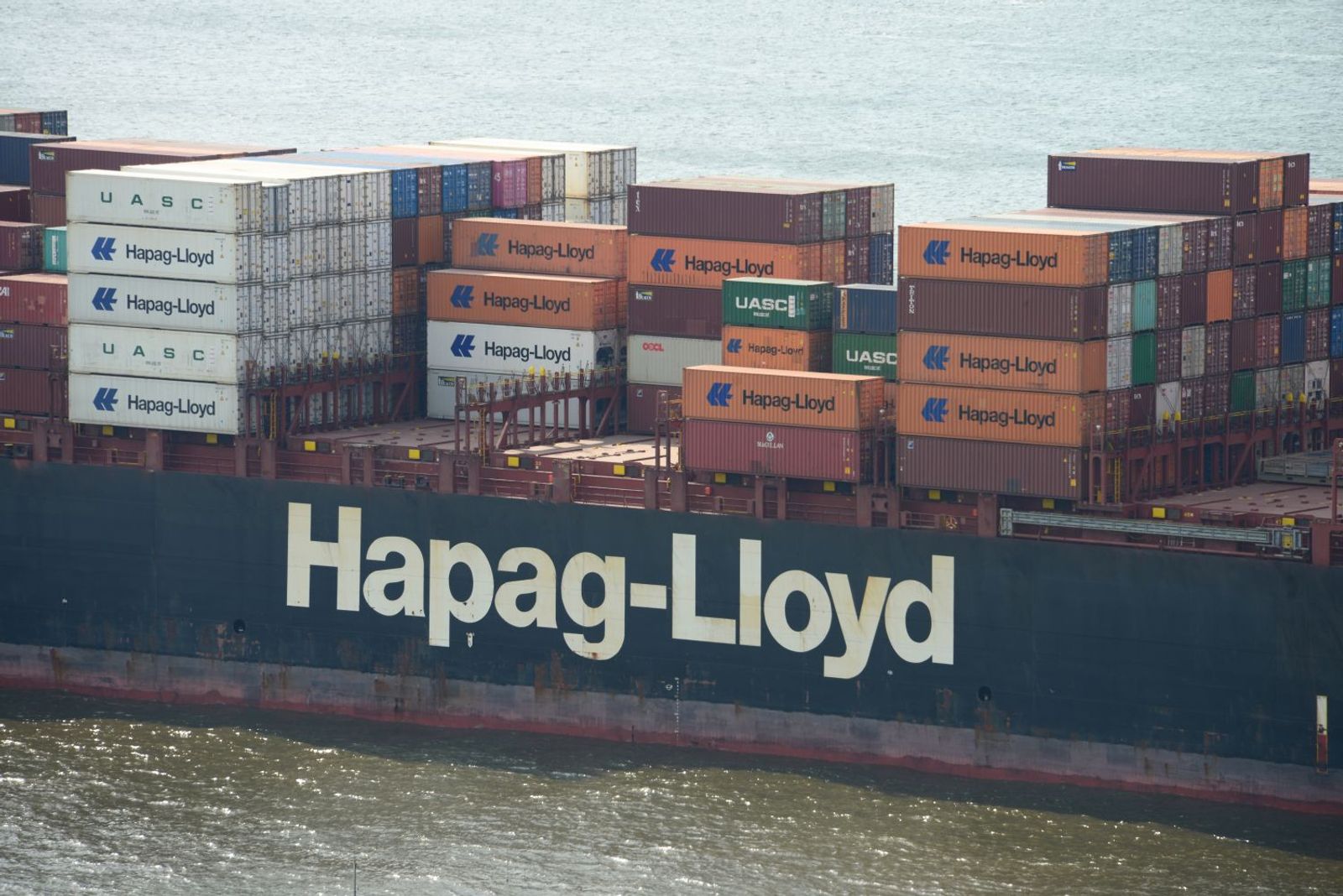 US restocking, Red Sea return the two big unknowns for 2026: Hapag briefing