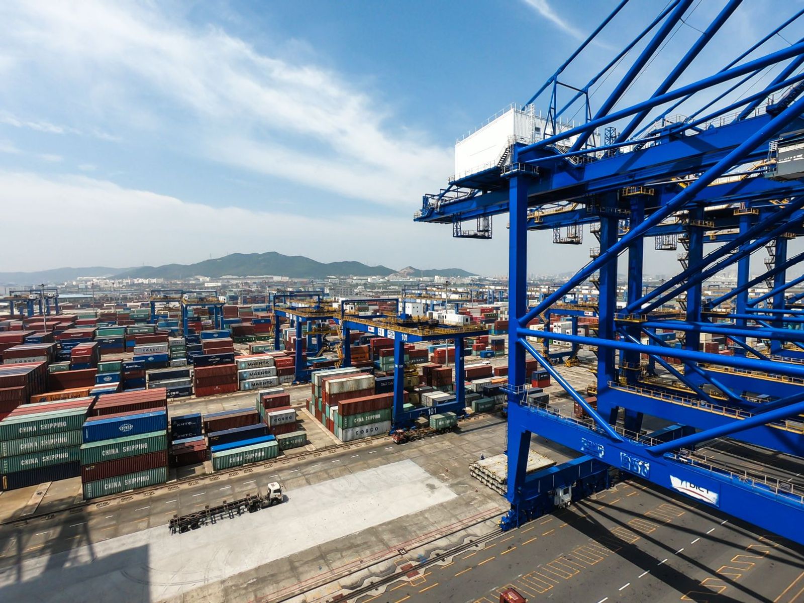 Hapag-Lloyd, ONE expand terminal networks with deals in Brazil, China