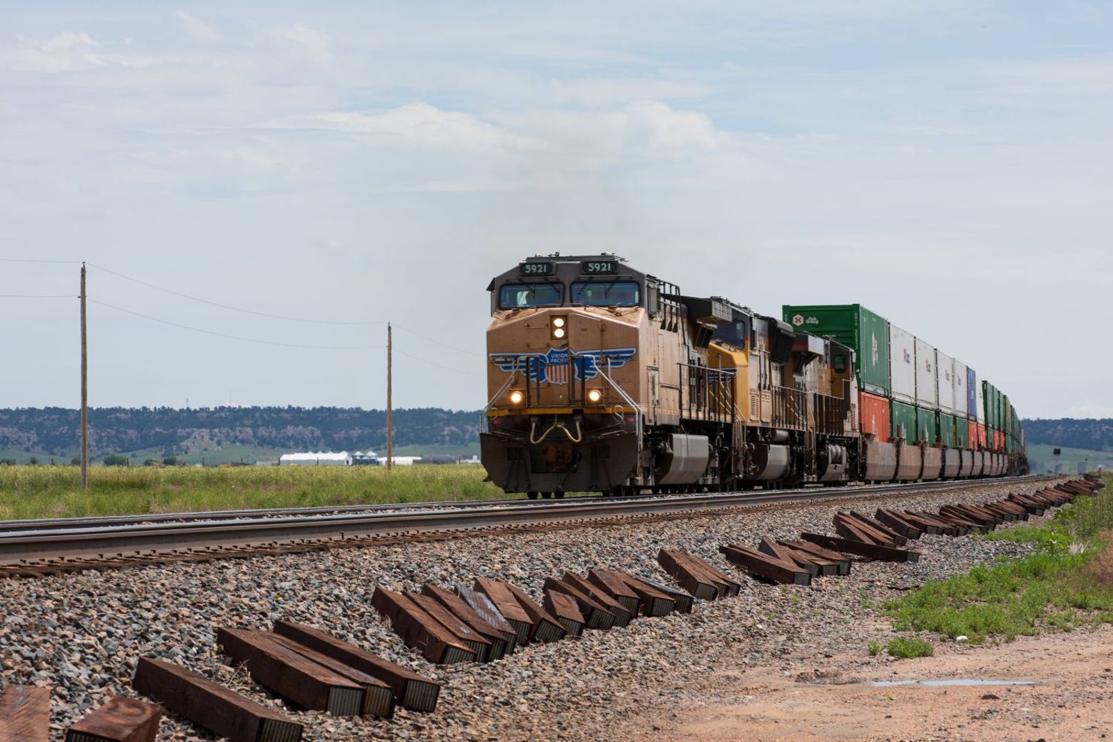 Domestic intermodal to benefit from new lanes, faster service in 2026