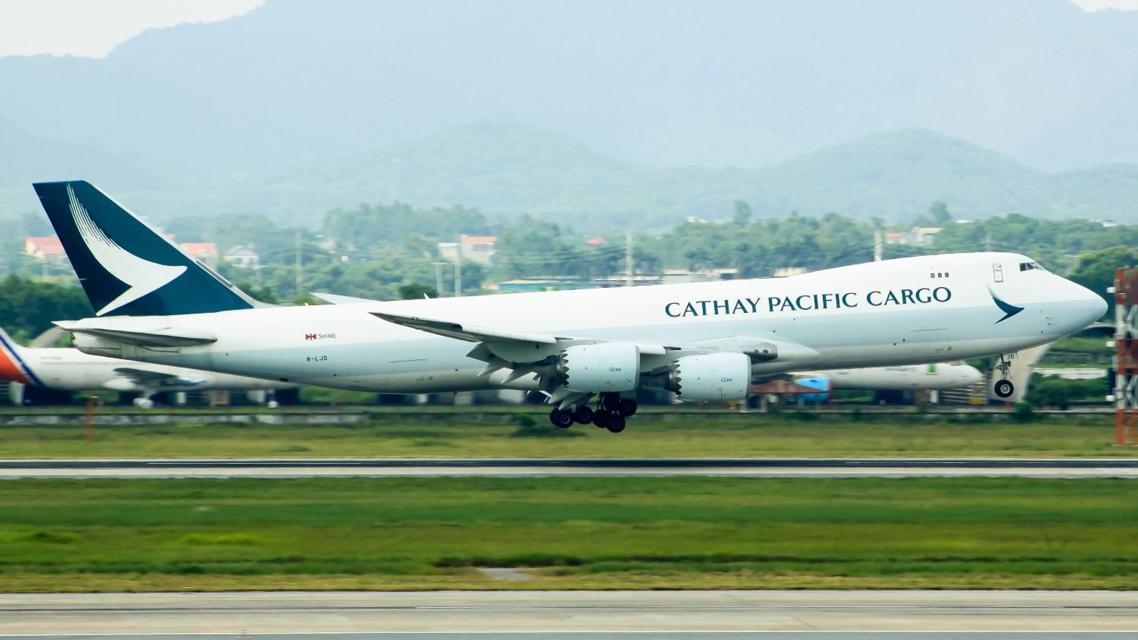 E-commerce, AI demand to keep ex-Asia air freight under pressure