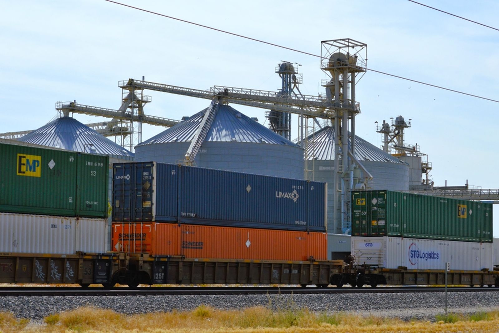 North American rail container fleet fully outfitted with GPS devices
