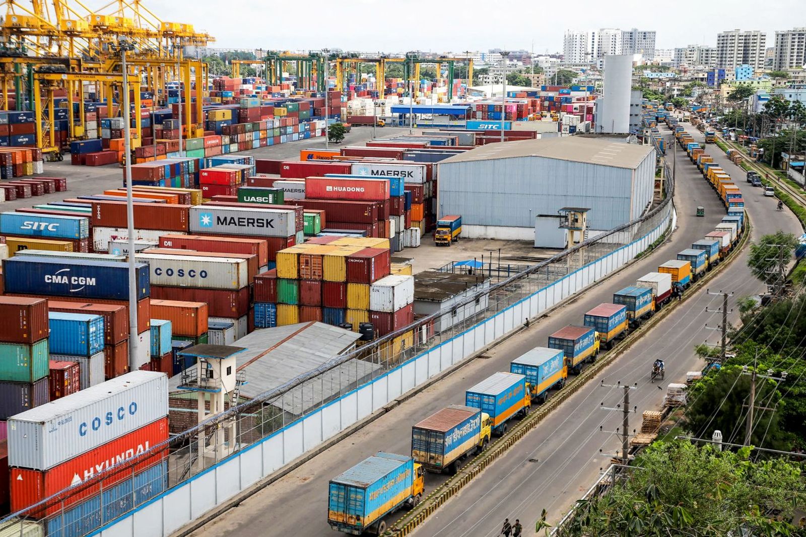 Labor strike at Chittagong Port cripples Bangladesh container flows