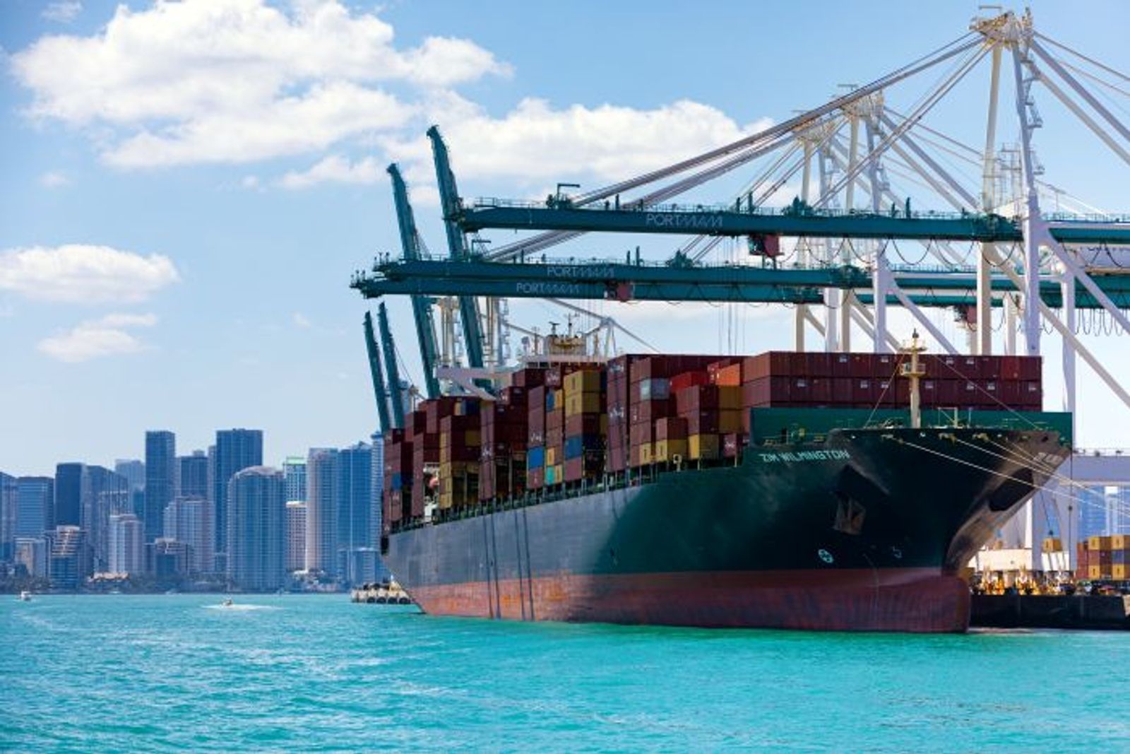 Zim’s fourth-quarter earnings beat estimates despite drop in rates, volume