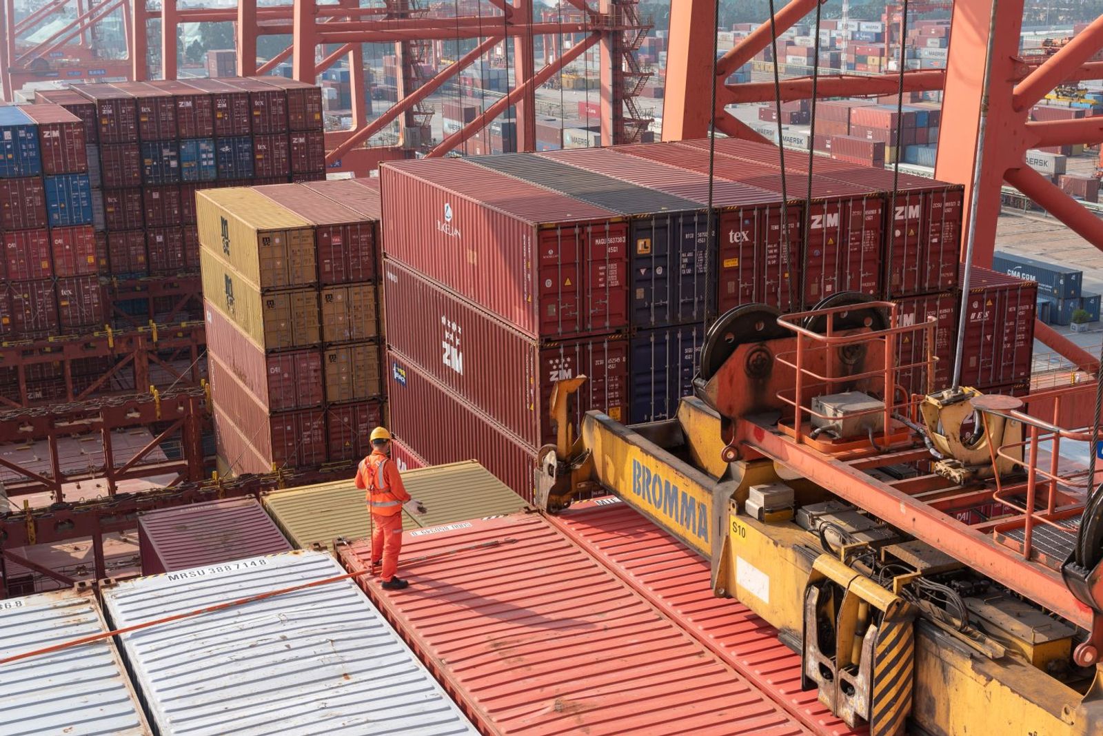 Singapore’s PSA invests $388 million in Xiamen’s XCTG port group