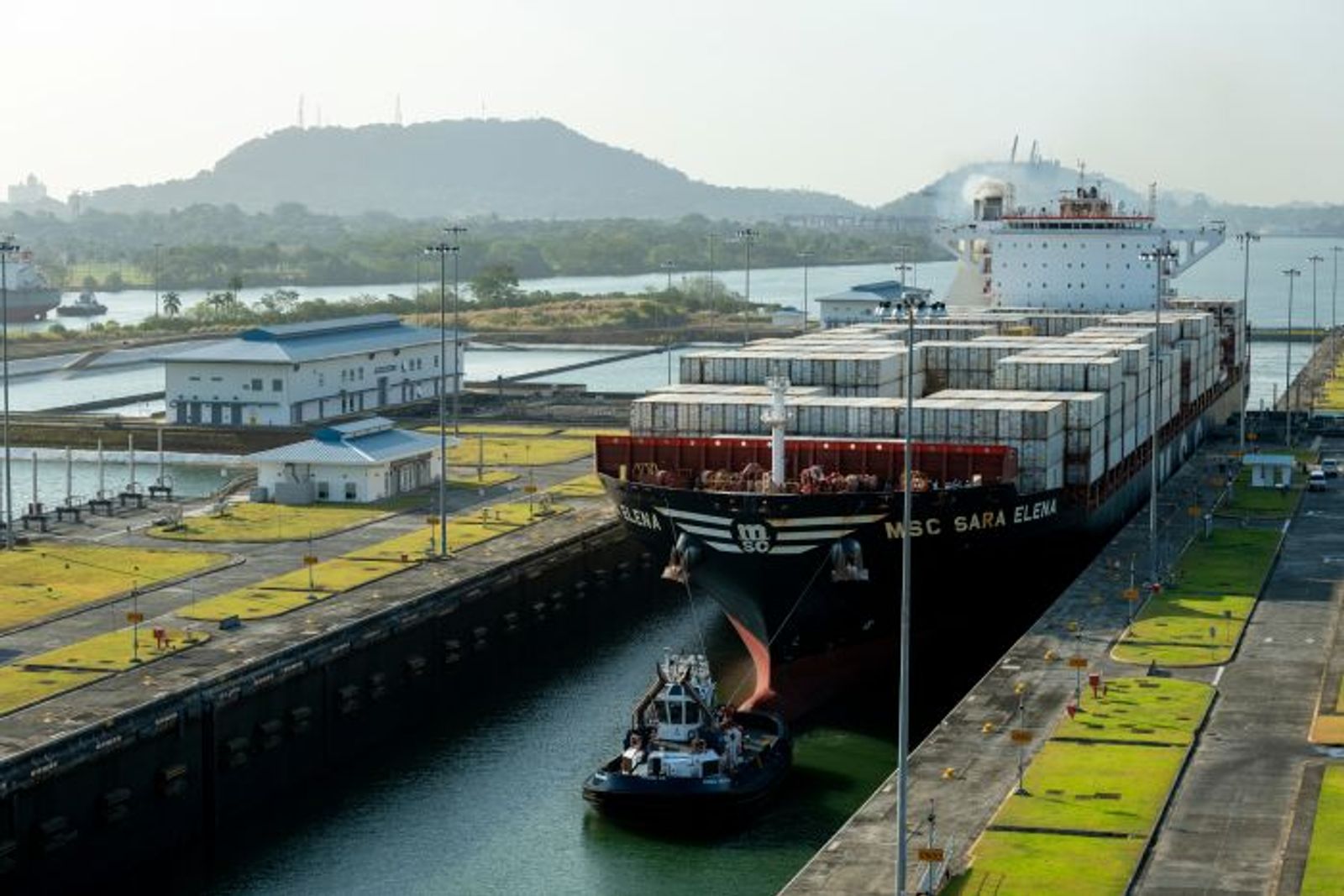 Panama Canal to cut one daily Neopanamax ship transit by September