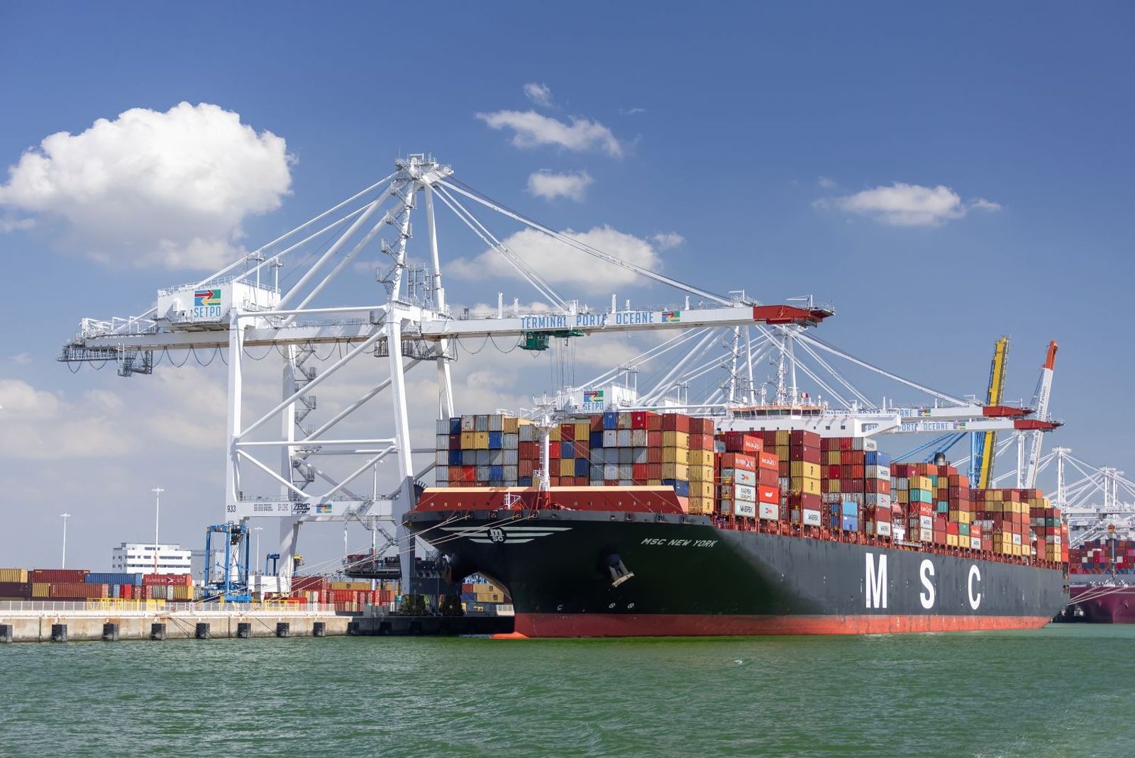 Top ocean carriers sit tight within three-tiered reality: analyst